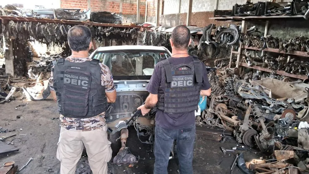 Polícia Civil prende suspeito em desmanche de carro roubado no Lobato 