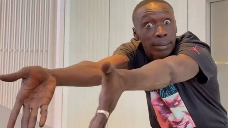 Influenciador mais seguido do TikTok é detido pela imigração dos EUA