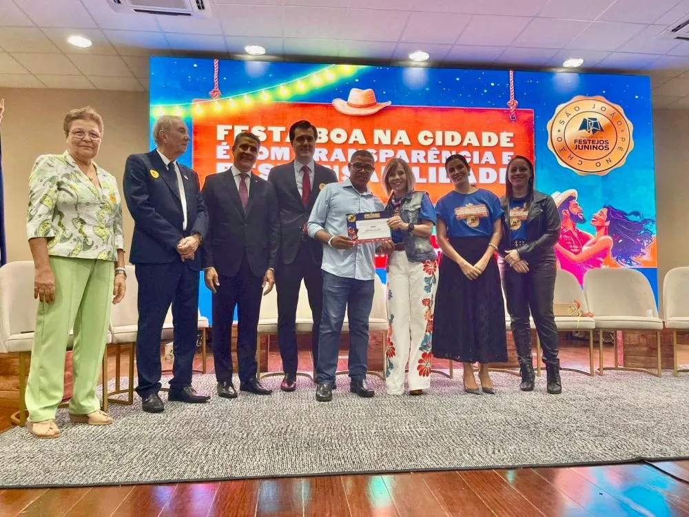 Itanagra recebe Selo Transparência por gestão nos festejos juninos de 2025