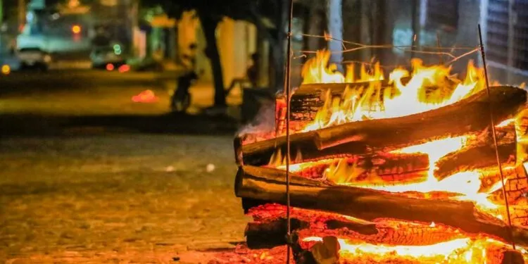 Prefeitura reforça orientações para uso responsável de fogueiras durante o São João