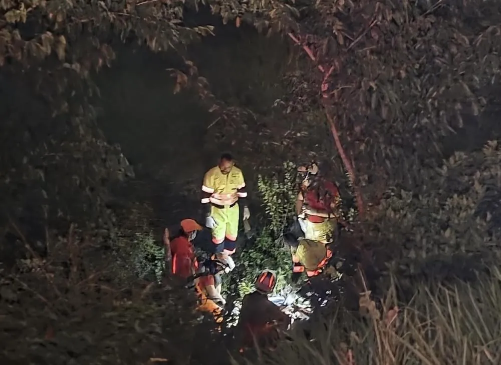 Acidente deixa uma pessoa ferida na rotatória da Avenida Henry Ford