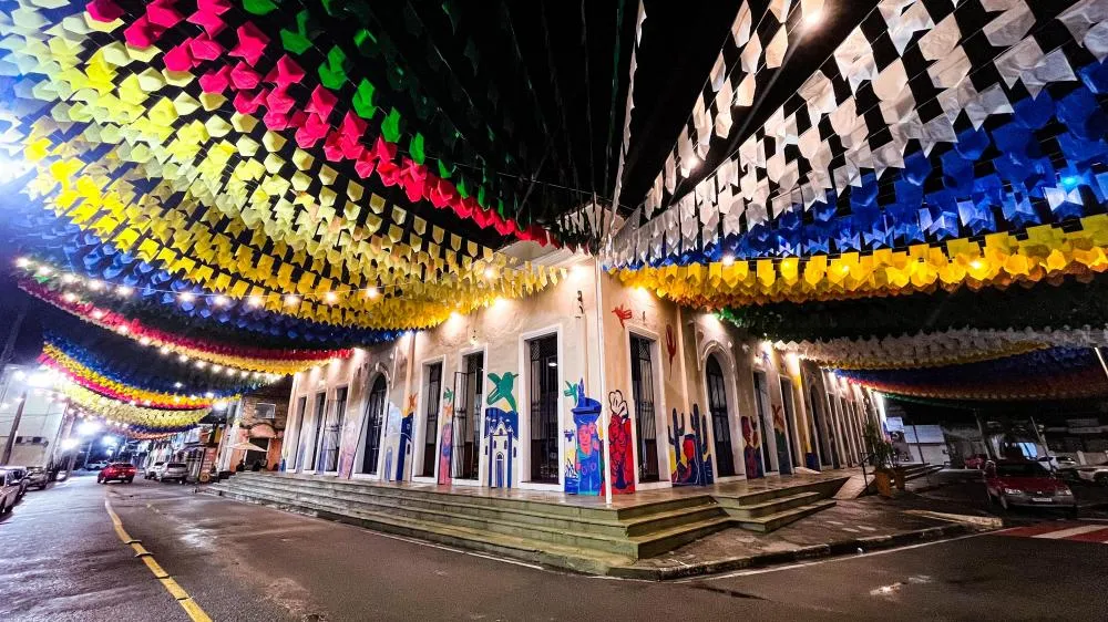 Bloco Coração Forrozeiro abre a programação noturna do São João em Mata de São João
