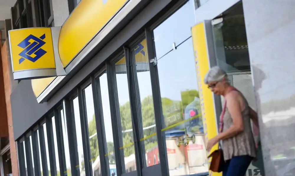 Bancos não terão atendimento presencial ao público nesta quinta