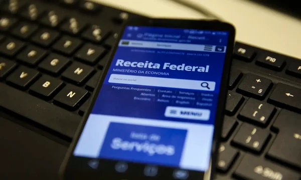 Receita abre consulta a novo lote de restituição na segunda-feira (23)