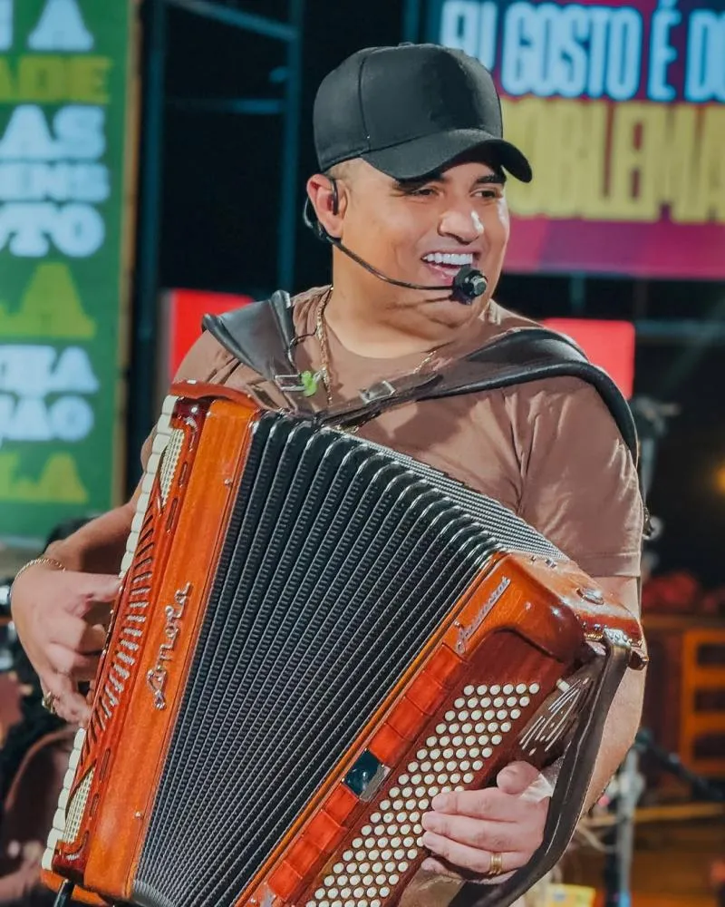 Arraiá do Juca tem arrastão com Tarcísio do Acordeon saindo da Star neste domingo
