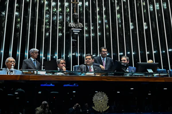 Senado aprova aumento do número de deputados de 513 para 531