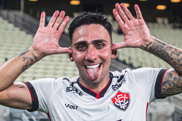 Clube japonês procura e Gustavo Mosquito encaminha saída do Vitória