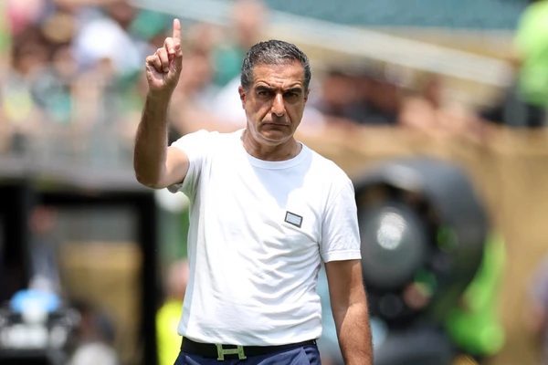 Renato Paiva é demitido do Botafogo após queda na Copa do Mundo de Clubes