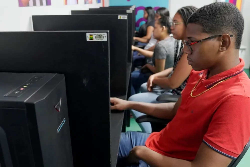 Conecta Jovem abre matrículas para cursos de Informática Básica e Intermediária