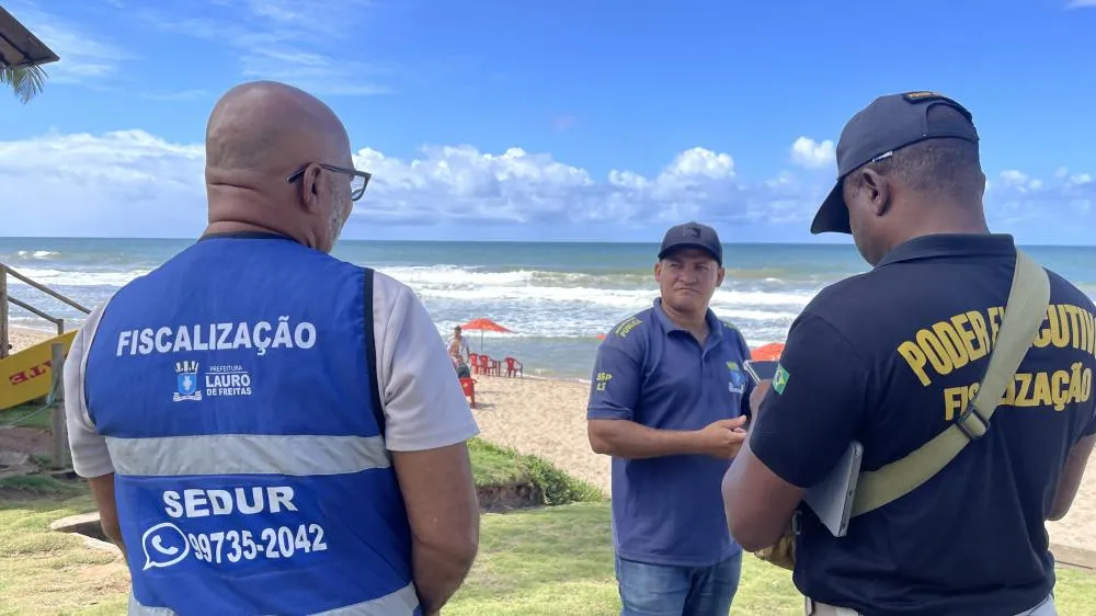 Prefeitura de Lauro de Freitas retoma operação de ordenamento nas praias do município