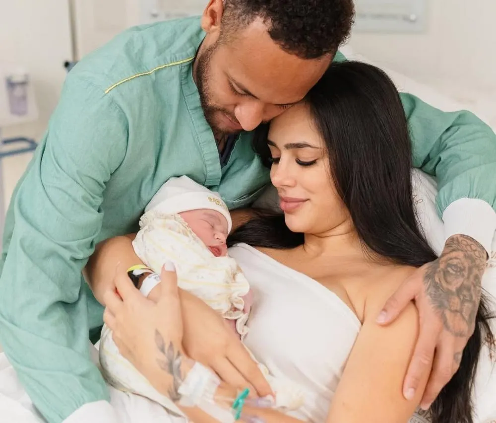 Bruna Biancardi anuncia nascimento de Mel, sua segunda filha com Neymar