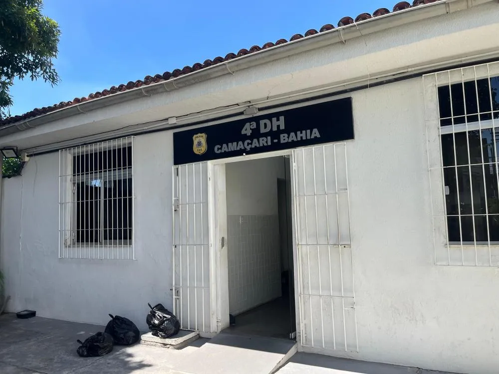 Corpo com marcas de tiros é encontrado em Camaçari