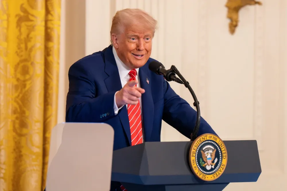 Em carta a Lula, Trump anuncia tarifa de 50% a produtos brasileiros