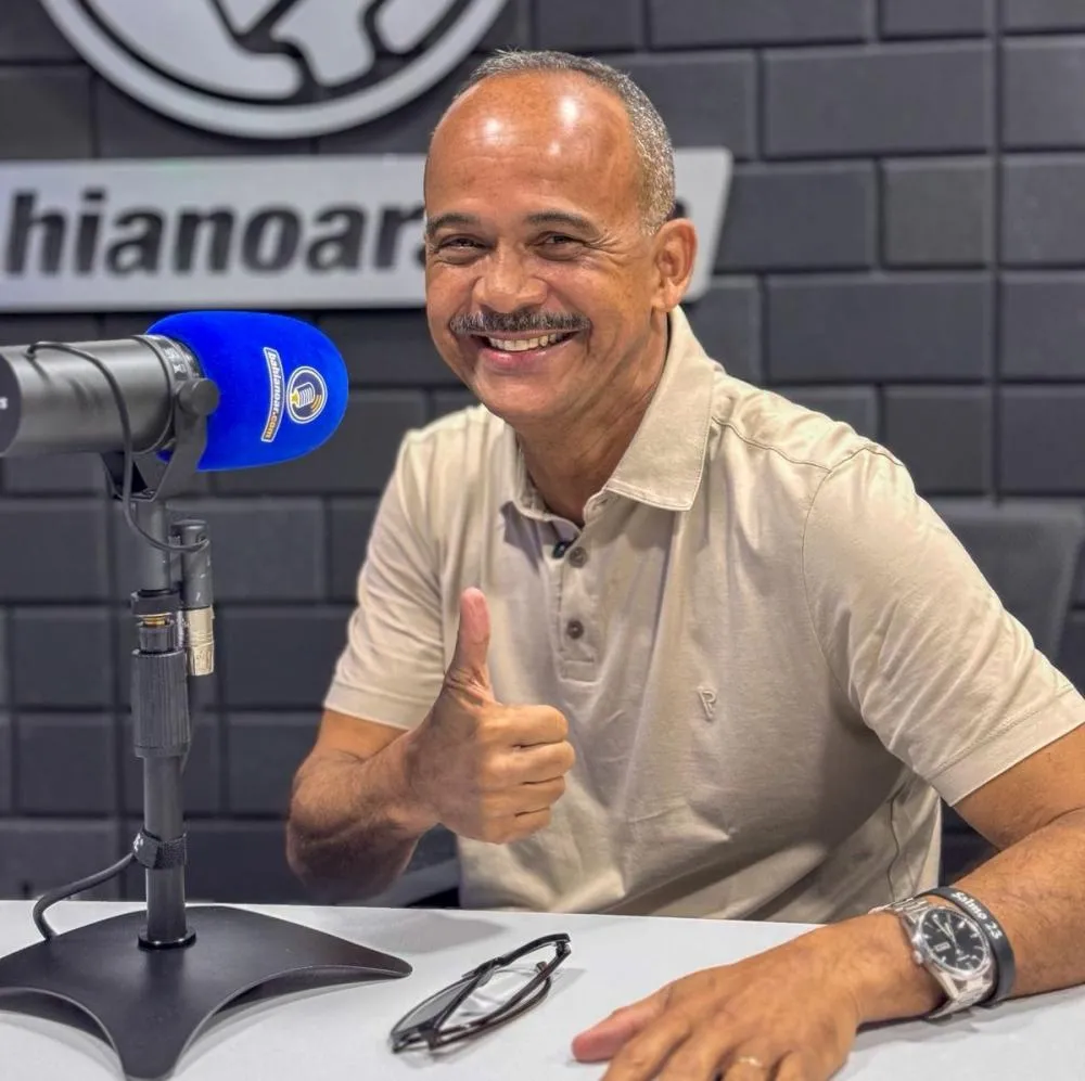 “Esperava mais de quem governou Camaçari por 15 anos”, dispara Elinaldo Araújo durante entrevista