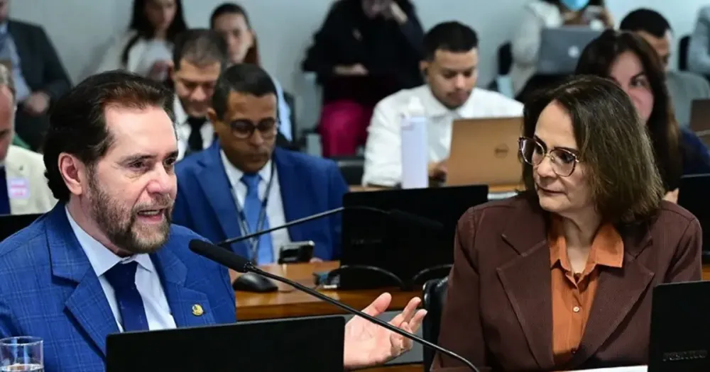Senado aprova projetos que antecipam idade mínima para mamografia no SUS