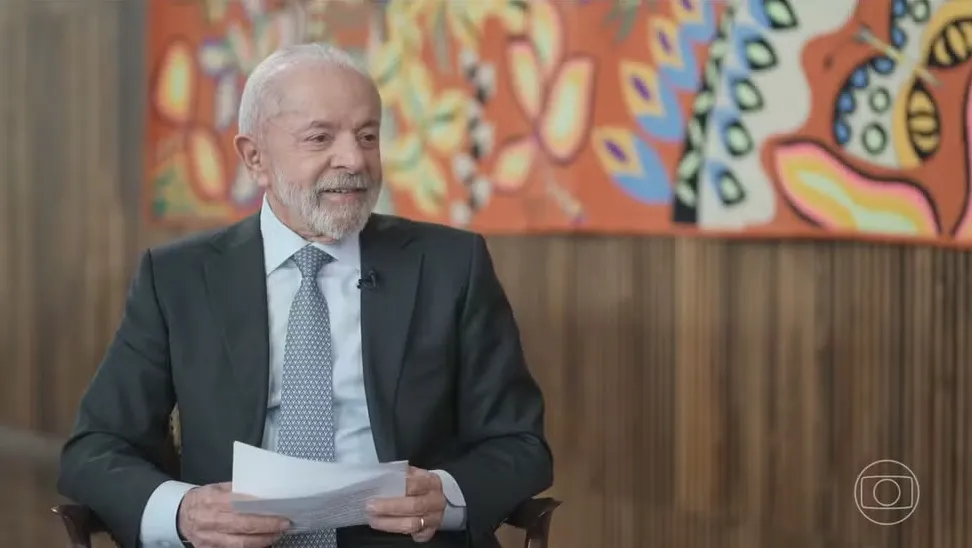 Lula diz que Brasil quer negociar com EUA e cobra respeito às leis do país