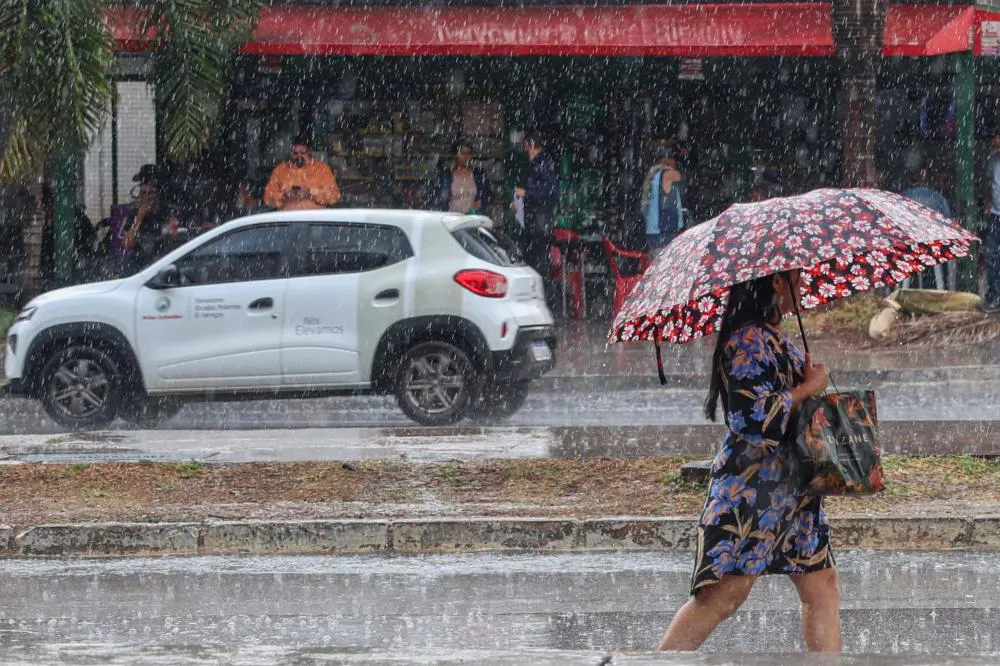 Mau tempo deve se manter durante a semana e temperatura deve continuar baixa na RMS