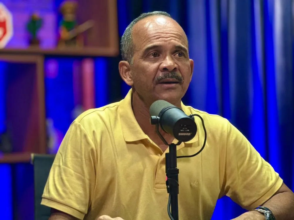 “Cansado ou ultrapassado”: Elinaldo acusa Caetano de inércia na saúde pública