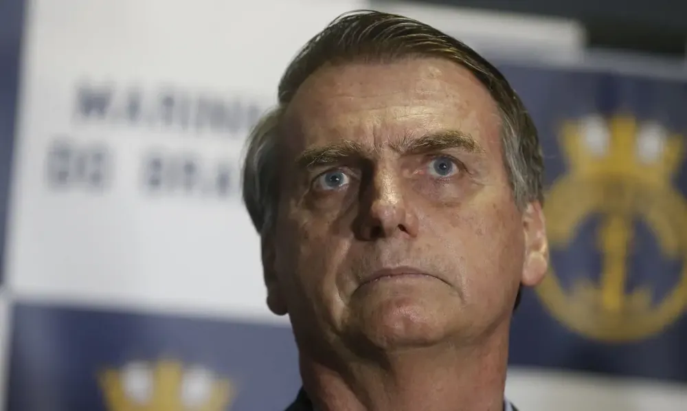 Bolsonaro é alvo de operação da PF e deve colocar tornozeleira eletrônica