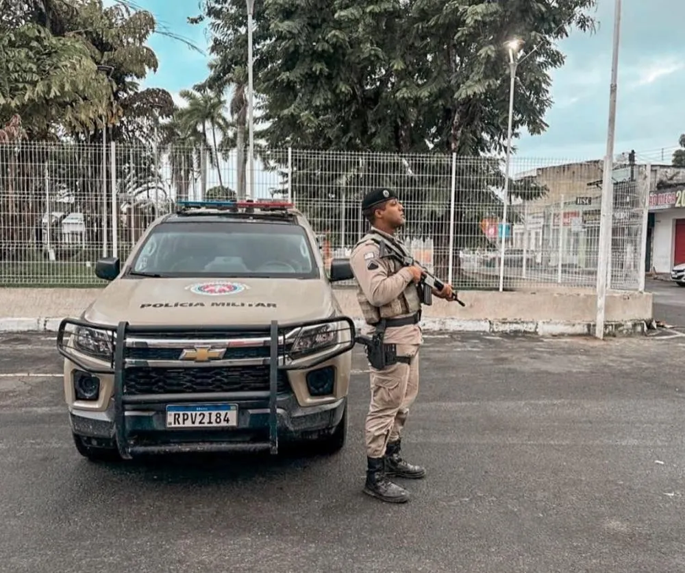 Homem com mandado de prisão em aberto é capturado na Praça Barão Açu da Torre