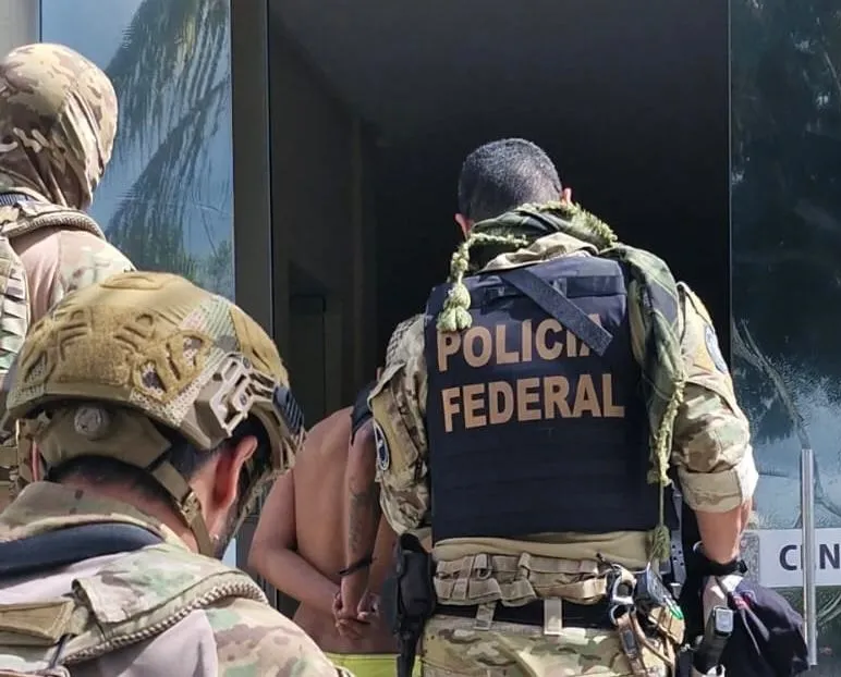 Polícia captura líder de facção que costumava se exibir armado nas redes sociais