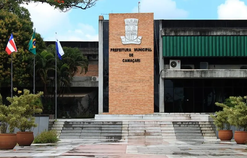Vereador denuncia “farra de supersalários” em Camaçari e cobra explicações a gestão Luiz Caetano