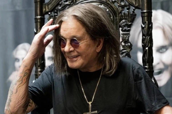 Ozzy Osbourne, cantor do Black Sabbath e pioneiro do heavy metal, morre aos 76 anos