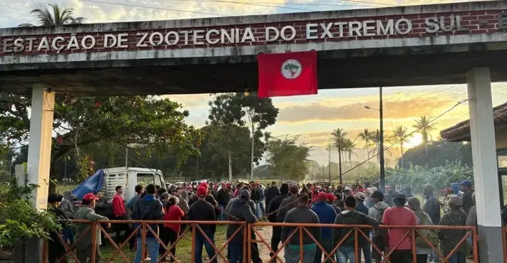 MST invade estação federal na Bahia e cobra suspensão de acordo