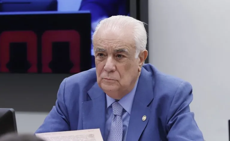 PL expulsa deputado após críticas a Trump e elogios a Alexandre de Moraes