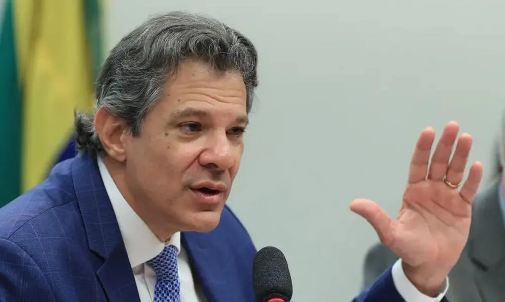 Brasil e EUA iniciam negociações após tarifaço; Haddad propõe acordo envolvendo minerais críticos