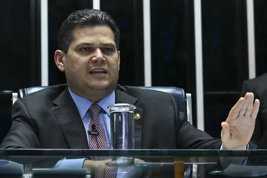 Senado aprova em 15min isenção de IR para até 2 mínimos