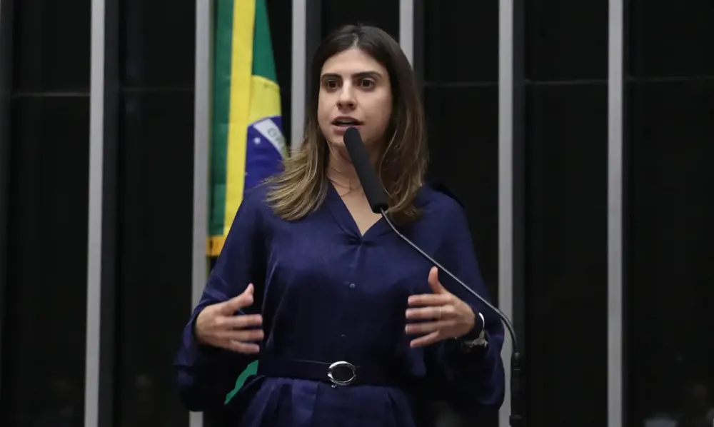  Deputada do PT acusada de agredir Nikolas não entra em lista de denunciados