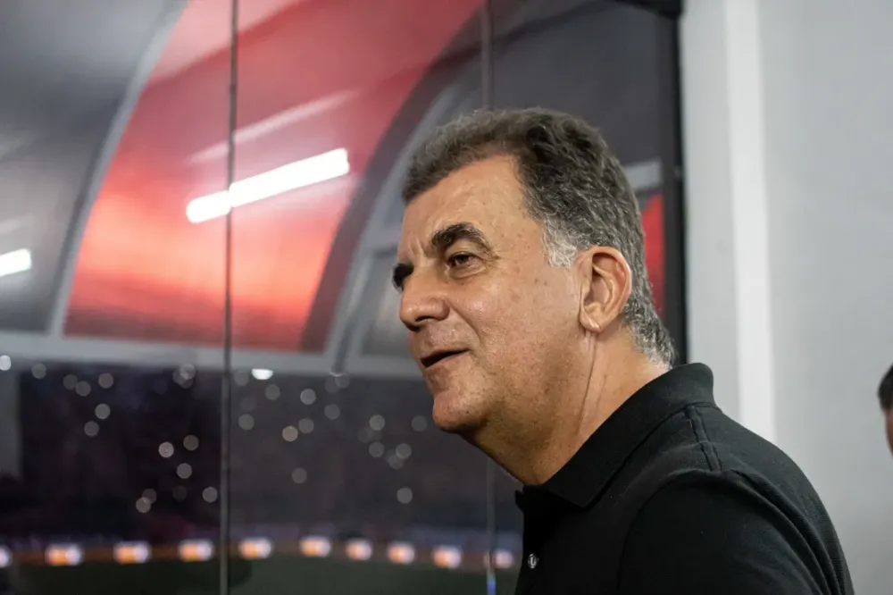 Fábio Mota garante Vitória na briga pela Sul-Americana: “Sem sustos”