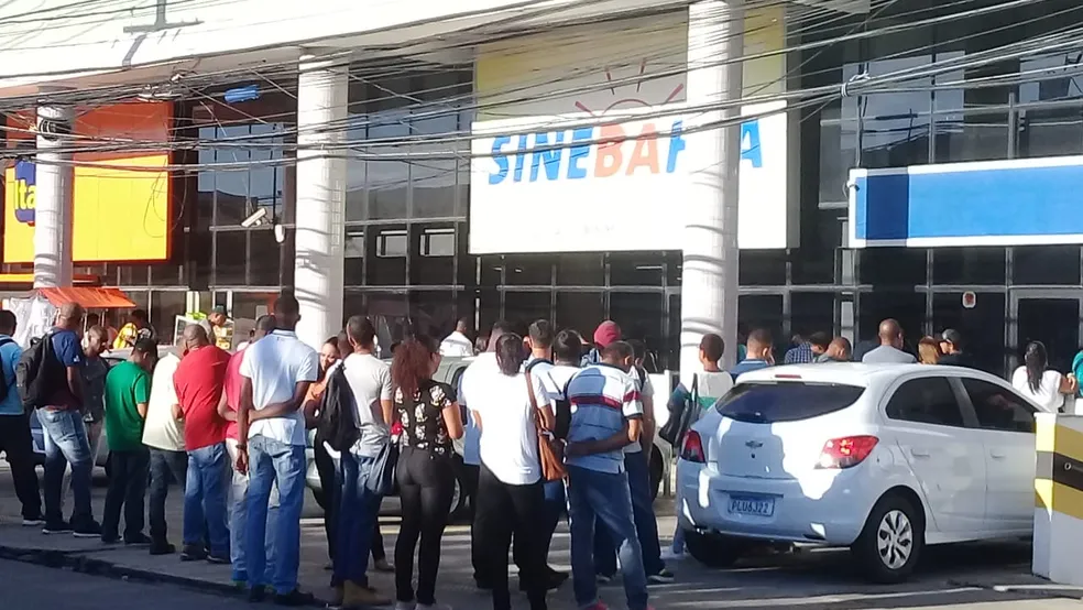 Bahia mantém segunda maior taxa de desemprego do país, apesar de queda nacional