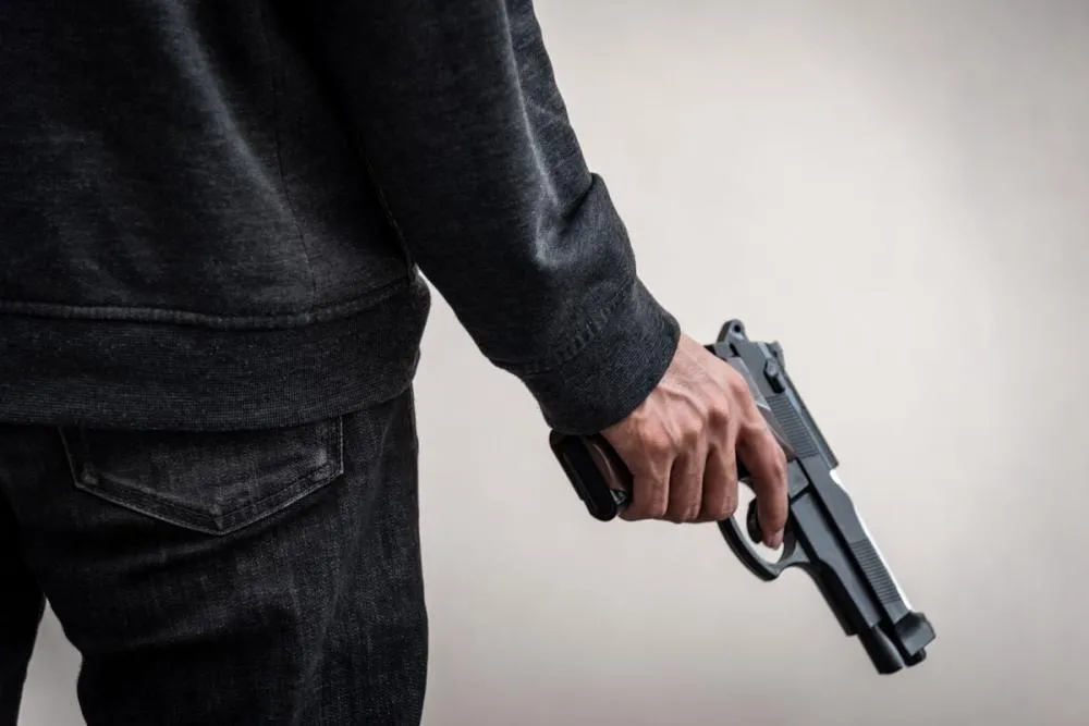 Feminicídios por arma de fogo dobram em Salvador e RMS em 2025