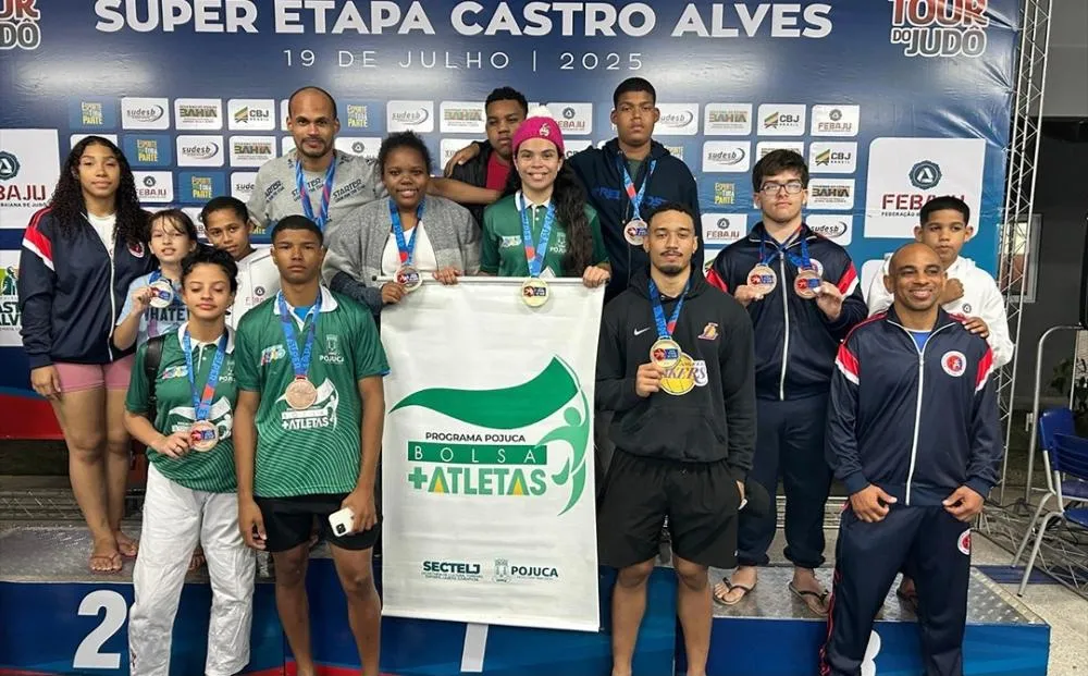 Prefeitura entrega 82 certificados do Bolsa Atleta 2025 em cerimônia especial