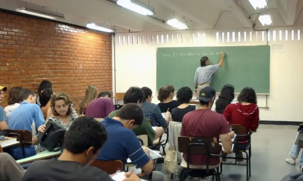 Cinco faculdades de medicina na Bahia estão sob risco após notas baixa