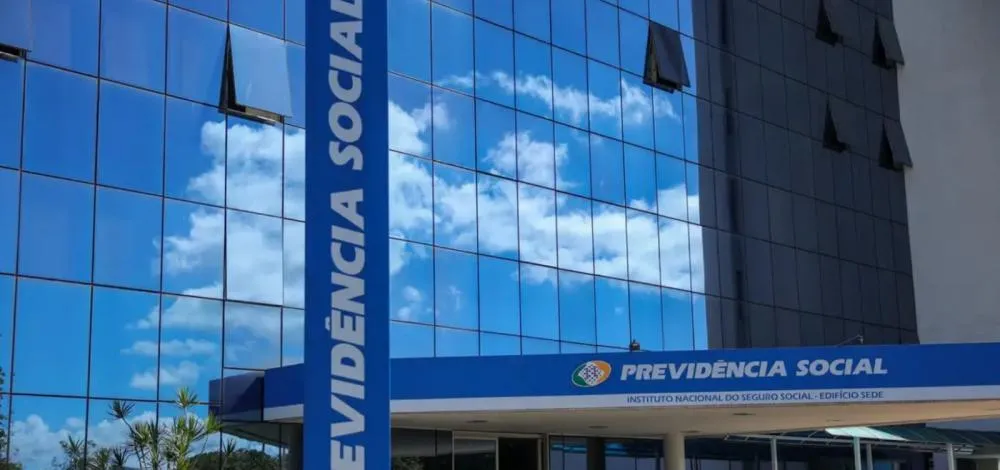 Associações investigadas por descontos indevidos no INSS fecham as portas