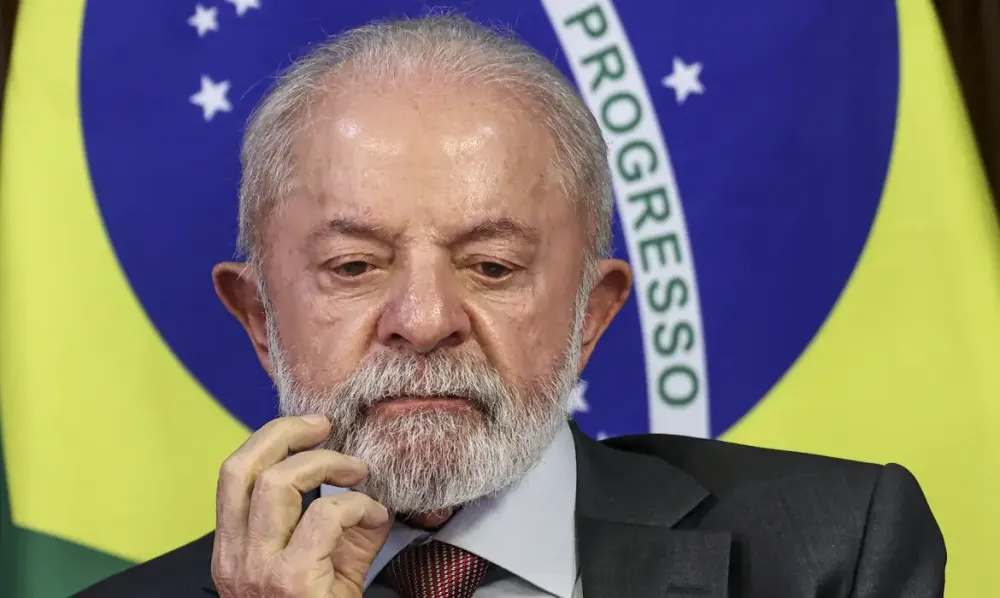 Lula critica atuação de Eduardo Bolsonaro nos EUA e defende cassação