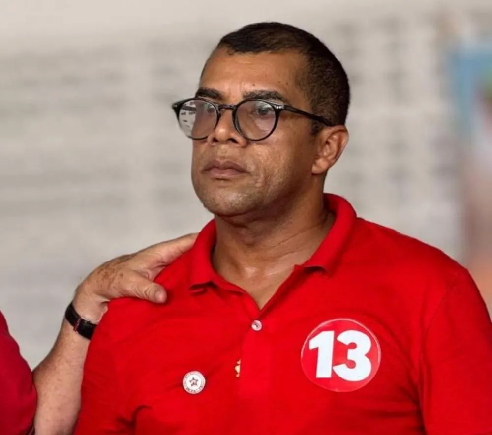 Professor Márcio pode deixar a secretaria da Educação e voltar para a Câmara de Camaçari