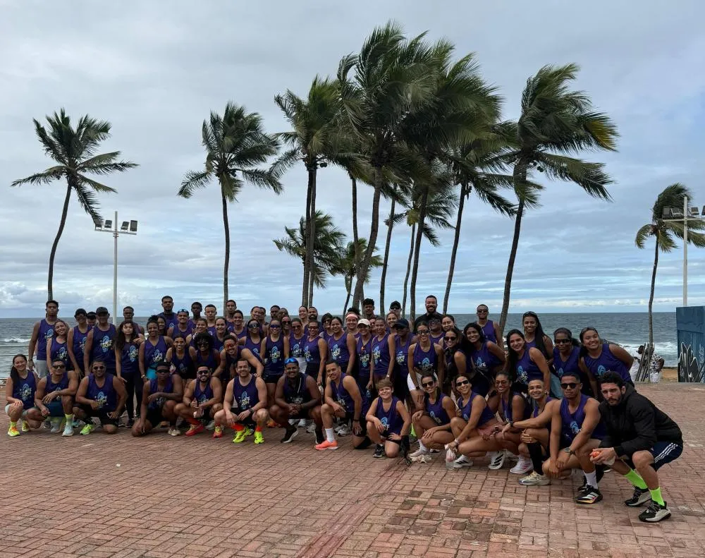 Grupo de corrida Forte Run realiza treinão solidário em Praia do Forte