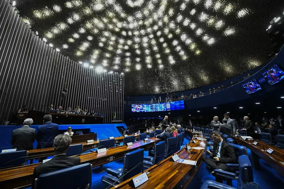 Senado aprova projeto sobre 'adultização'
