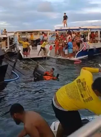 Barco afunda durante festa de aniversário na Praia da Ribeira nesse domingo (31)