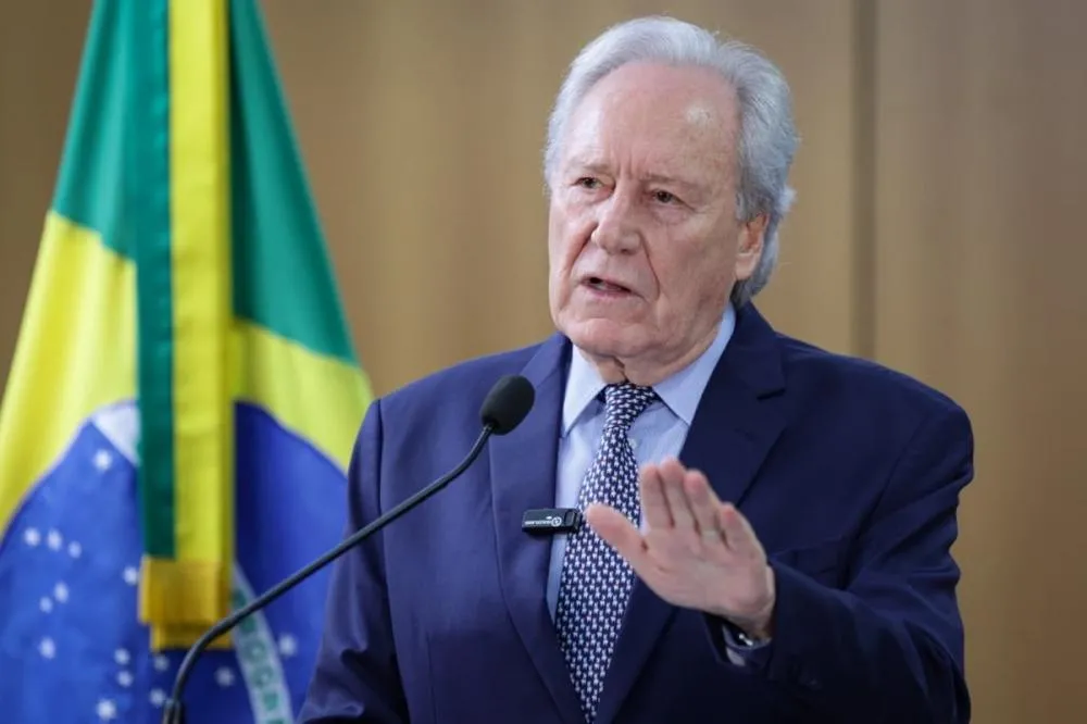 Filho de ministro de Lula advoga para empresa ligada ao PCC, alvo da PF