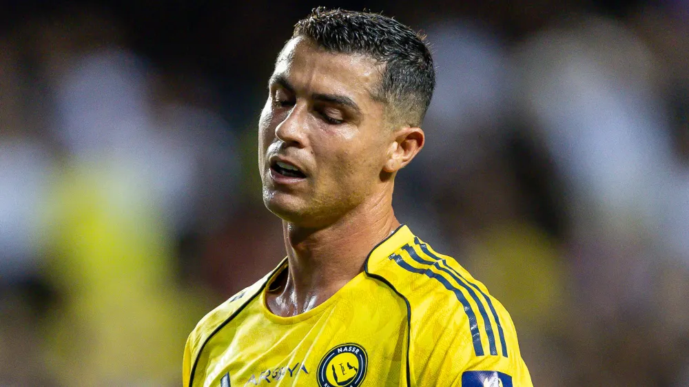 Arábia Saudita avalia vender participação em clubes, incluindo o Al-Nassr de Cristiano Ronaldo