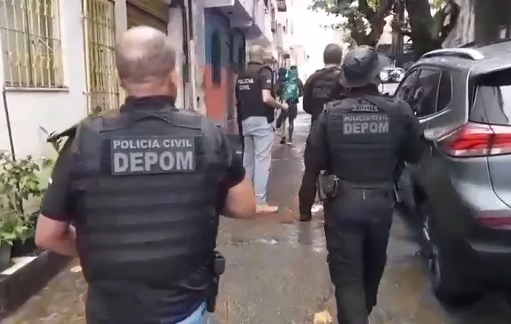 Polícia Civil prende mulher investigada por stalking durante Operação Chase