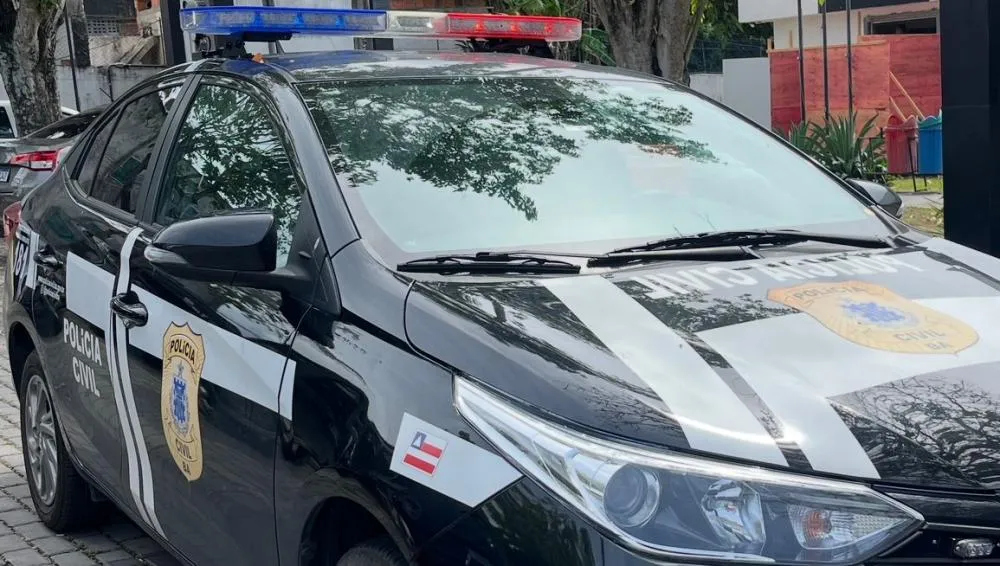 Homem é preso com drogas e arma de fogo em Camaçari
