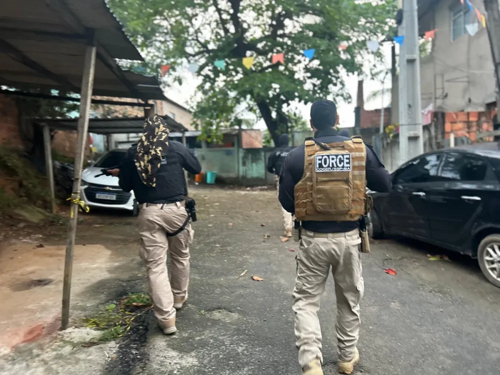 Policiais e empresários são presos em Camaçari, Candeias e Salvador durante operação 