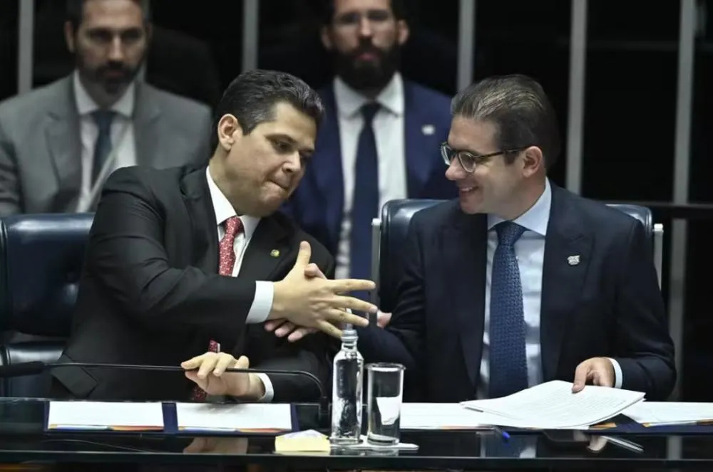 Centrão admite que anistia comece pelo Senado e exclua Bolsonaro; oposição rejeita e quer benefício amplo