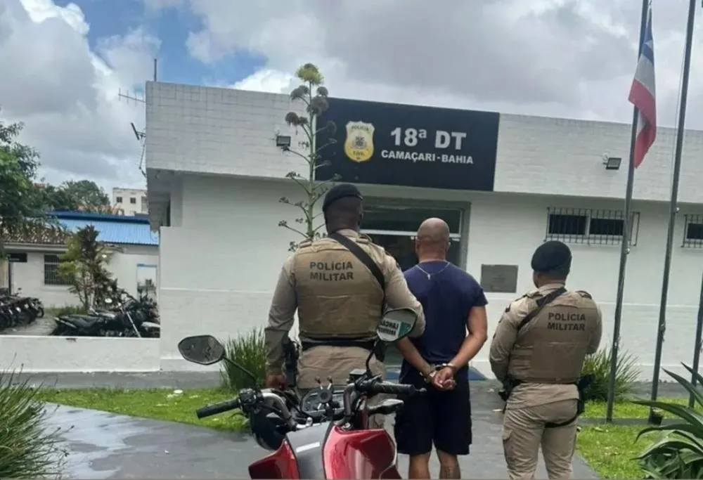 Motocicleta com placa clonada é apreendida pela PM no Jardim Limoeiro 